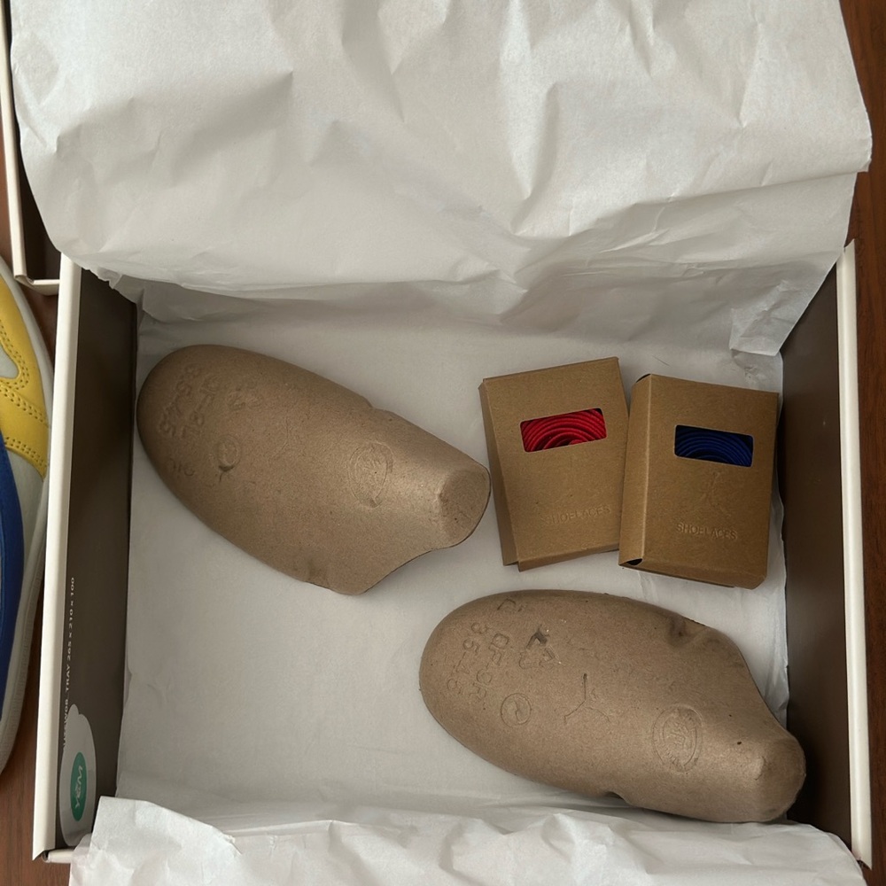 Travis Scott X Jordan 1 WMNS Low-Top Sneakers sz 5 - Picture 16 of 16
